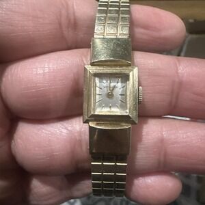 Working Vintage WITTNAUER AXA 10K Gold Filled Manual Wind Ladies Watch Fit 5.5in
